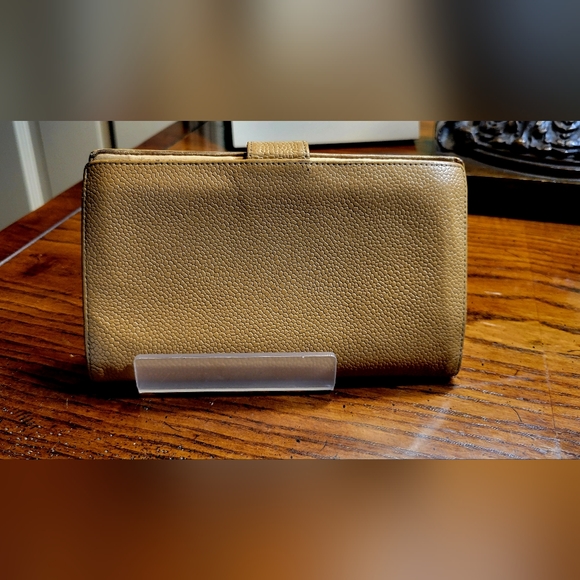 Vintage (2000-2002) Authentic Chanel CC Tan Caviar Leather Bifold Snap Wallet - Picture 14 of 16